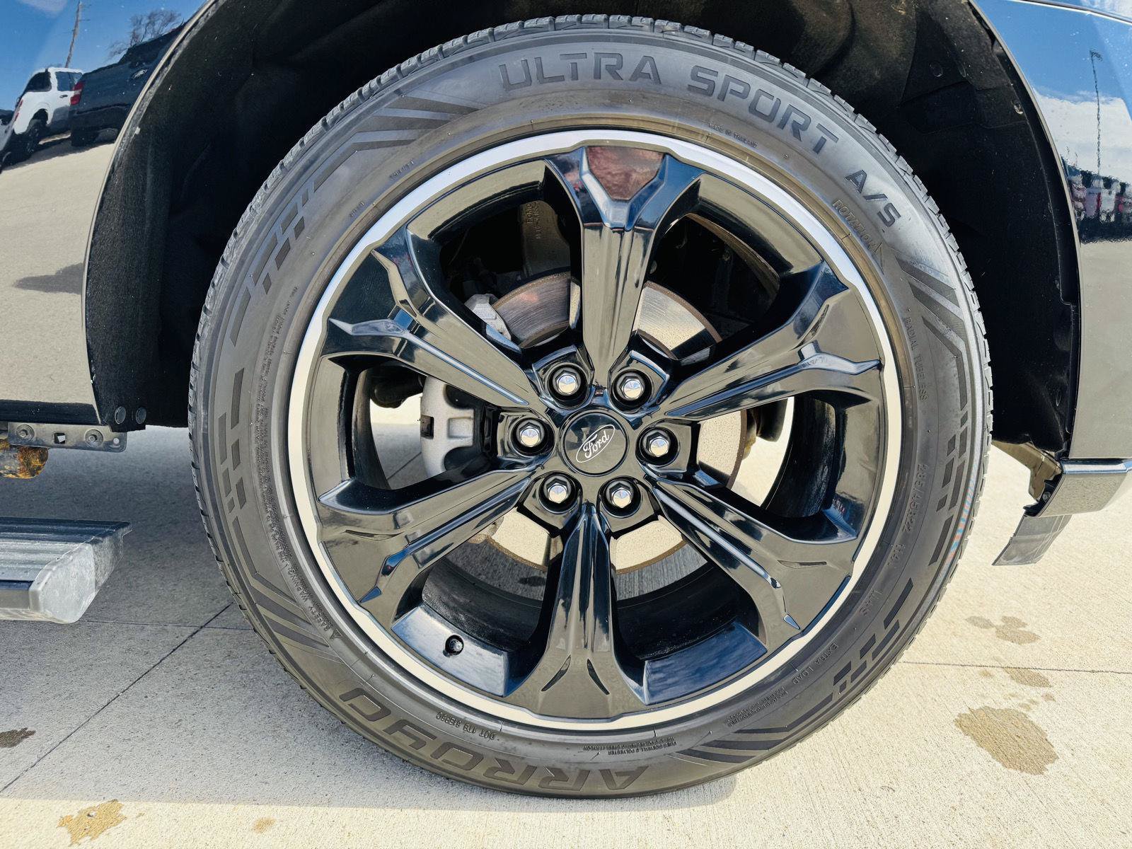 Used 2023 Ford Expedition Limited AWD/4WD image 54