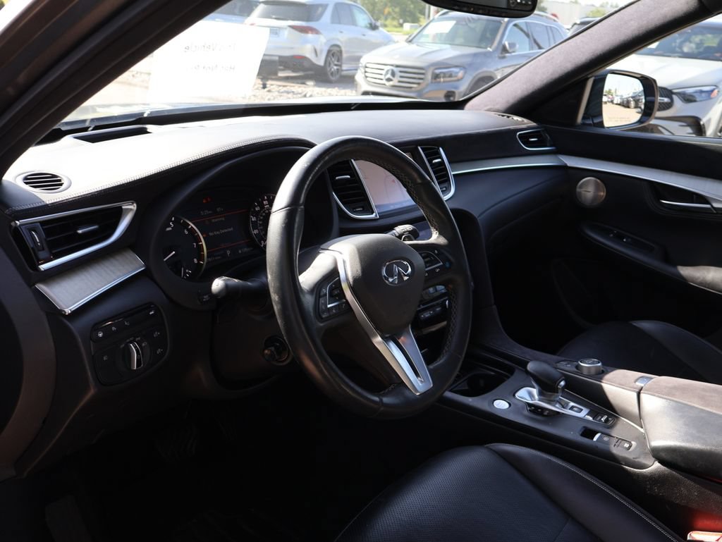 Used 2019 INFINITI QX50 Essential w/ Sensory Package AWD/4WD image 15