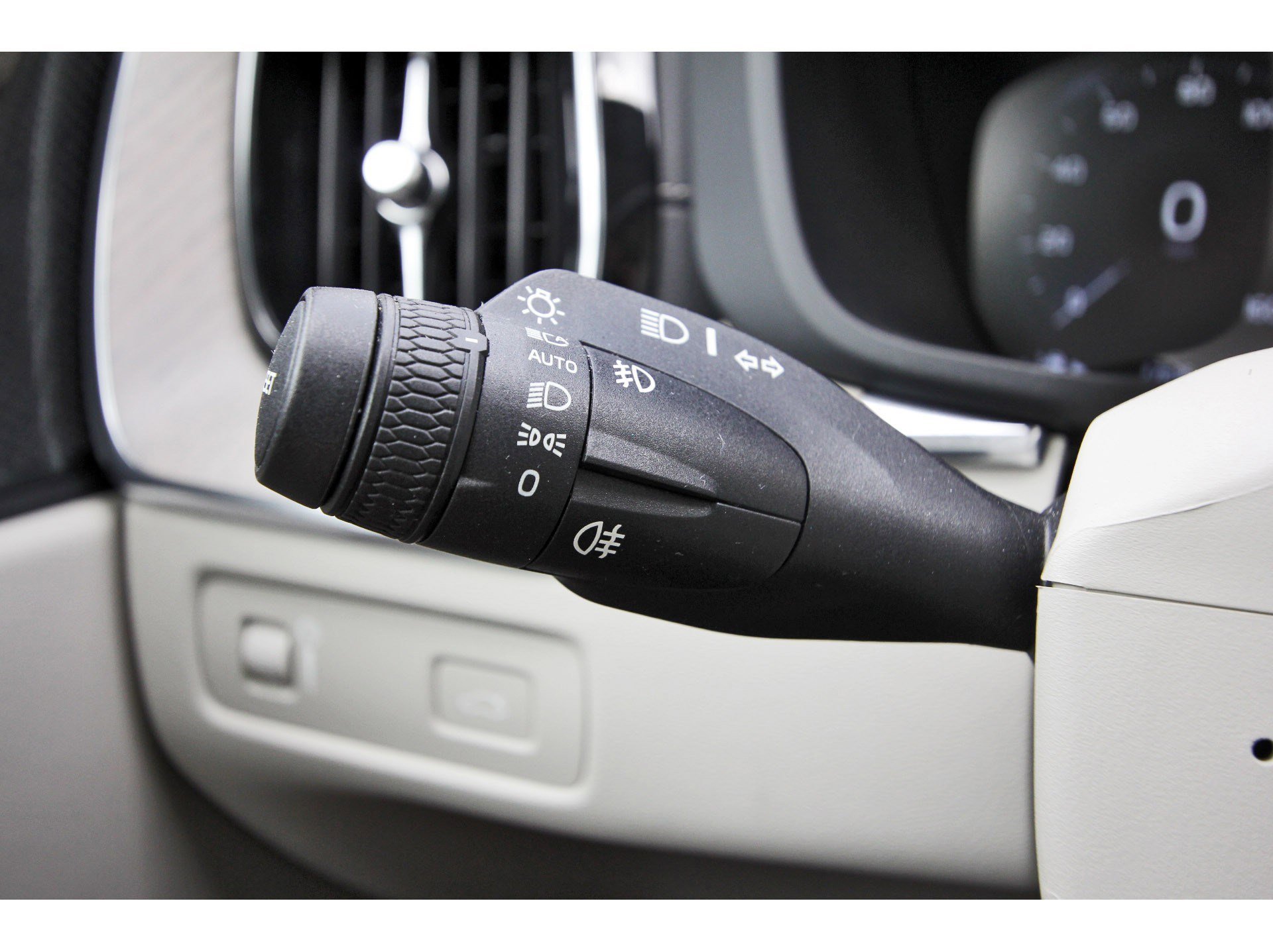 Used 2020 Volvo XC60 T6 Inscription AWD/4WD image 19