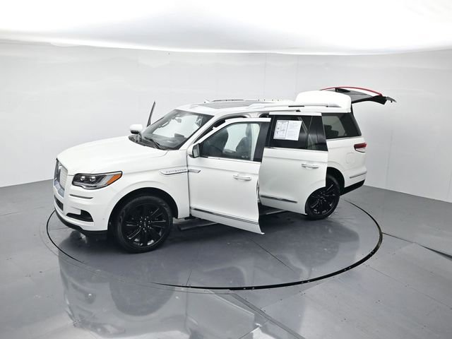 Used 2024 Lincoln Navigator Reserve image 44