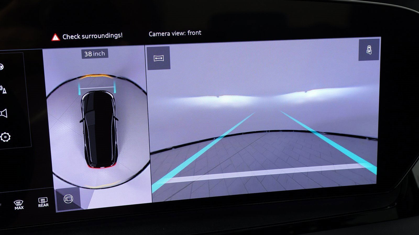 Used 2025 Audi Q6 e-tron Premium image 60