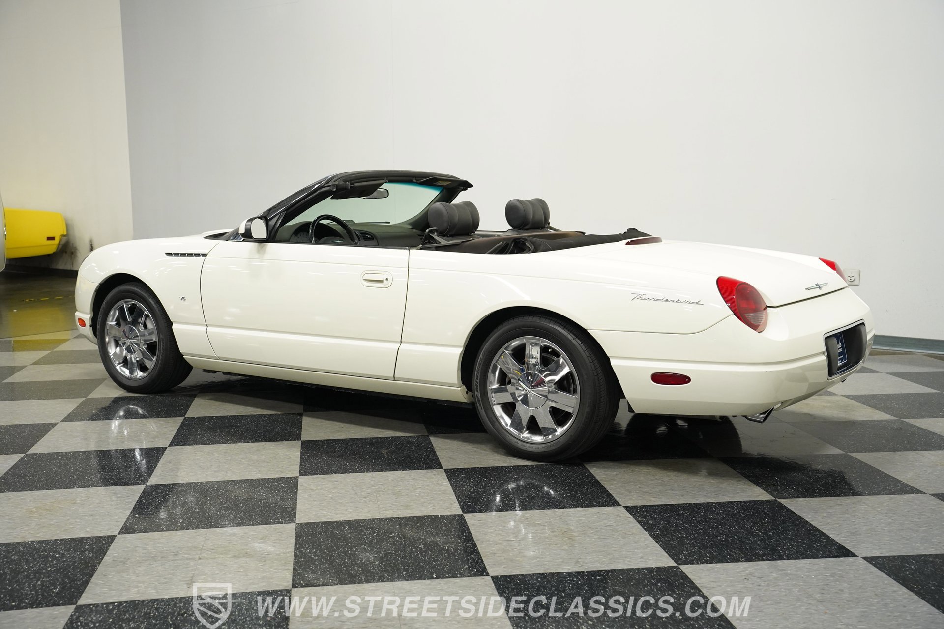 Used 2002 Ford Thunderbird image 8