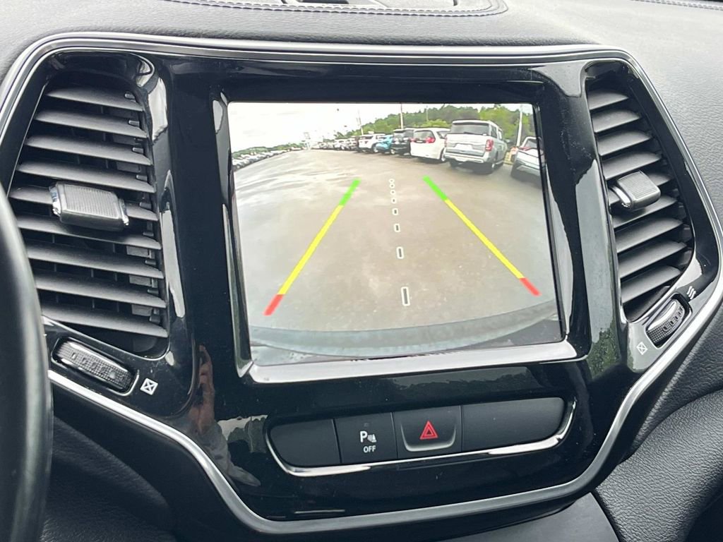 Used 2020 Jeep Cherokee Limited image 36