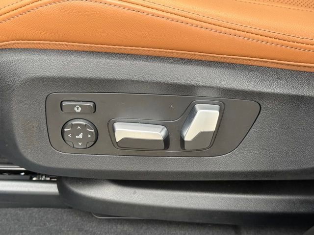 Used 2025 BMW X5 xDrive40i w/ Premium Package image 21