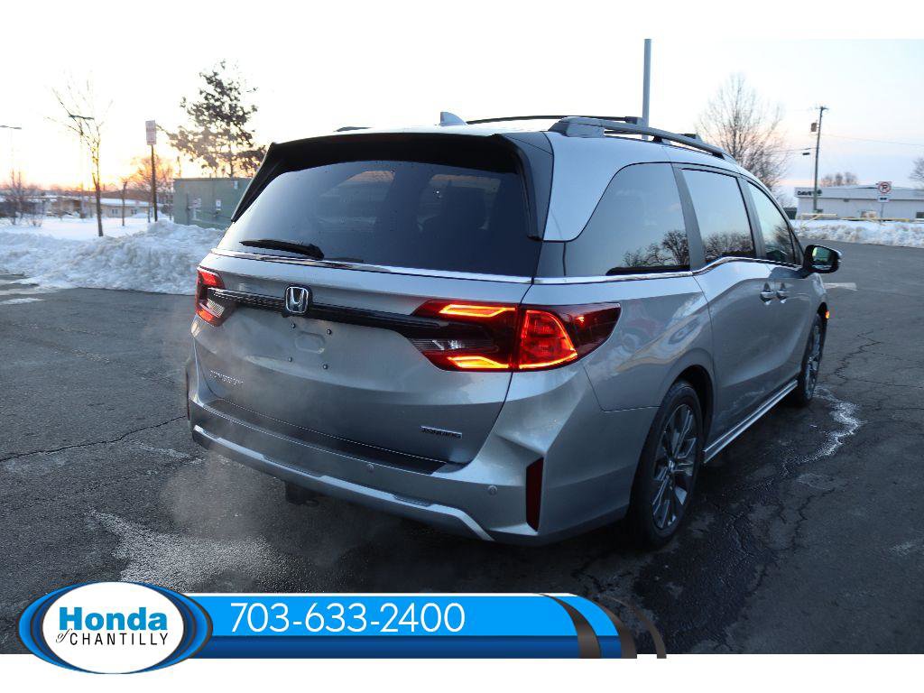 New 2026 Honda Odyssey Touring image 7