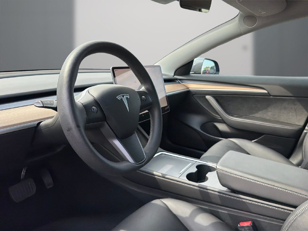Used 2023 Tesla Model 3 Standard Range RWD image 12