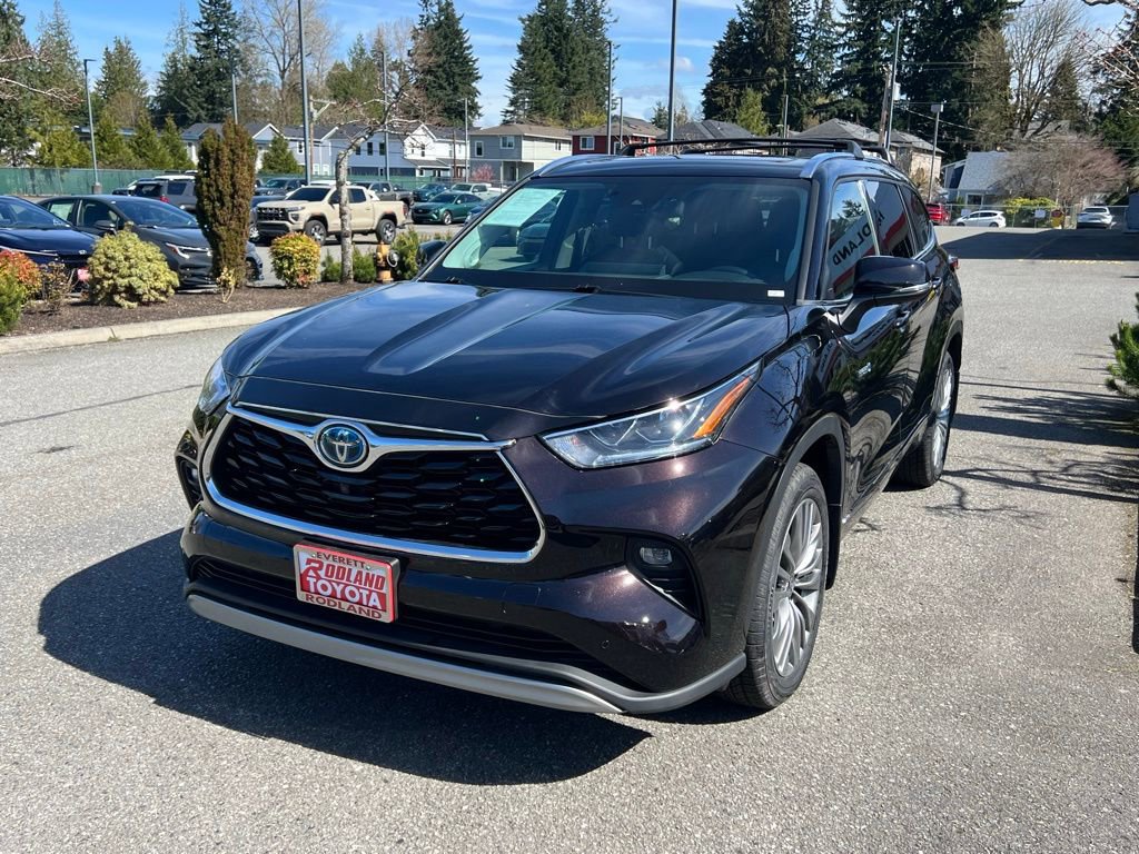 Certified 2021 Toyota Highlander Platinum AWD/4WD image 4