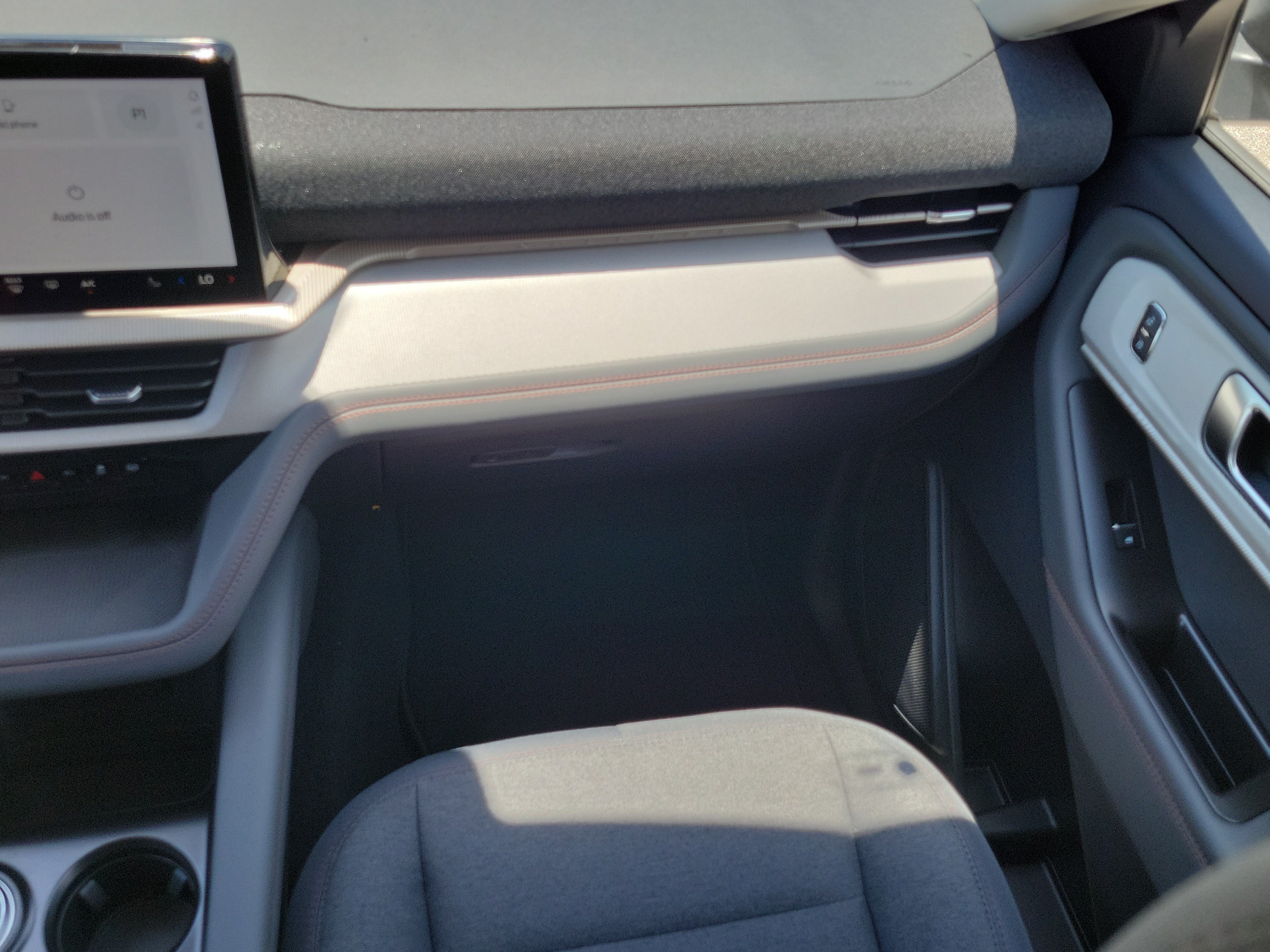 New 2026 Ford Explorer Active RWD image 15