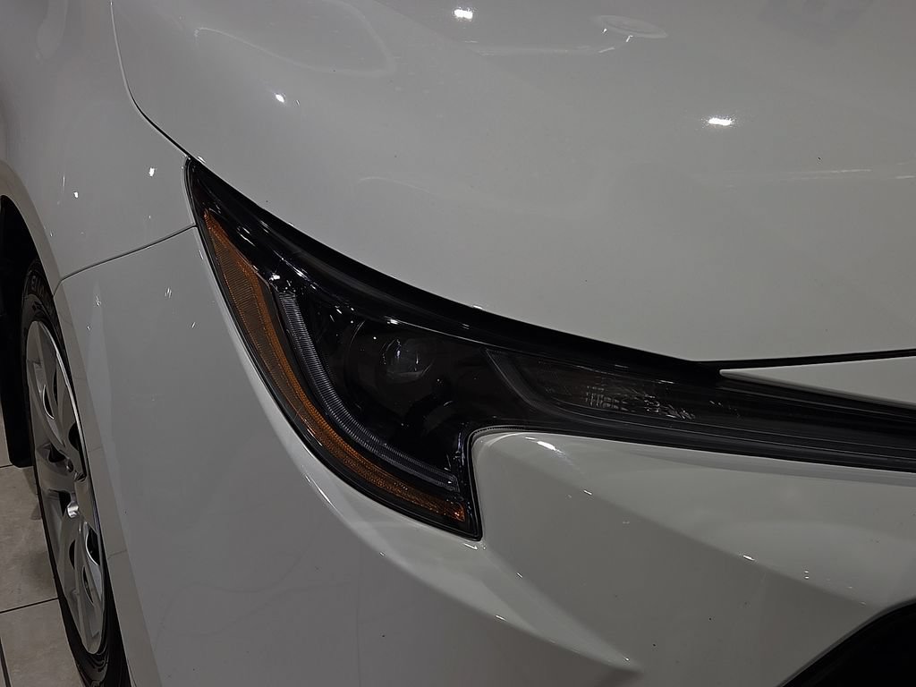 Certified 2025 Toyota Corolla LE FWD image 8