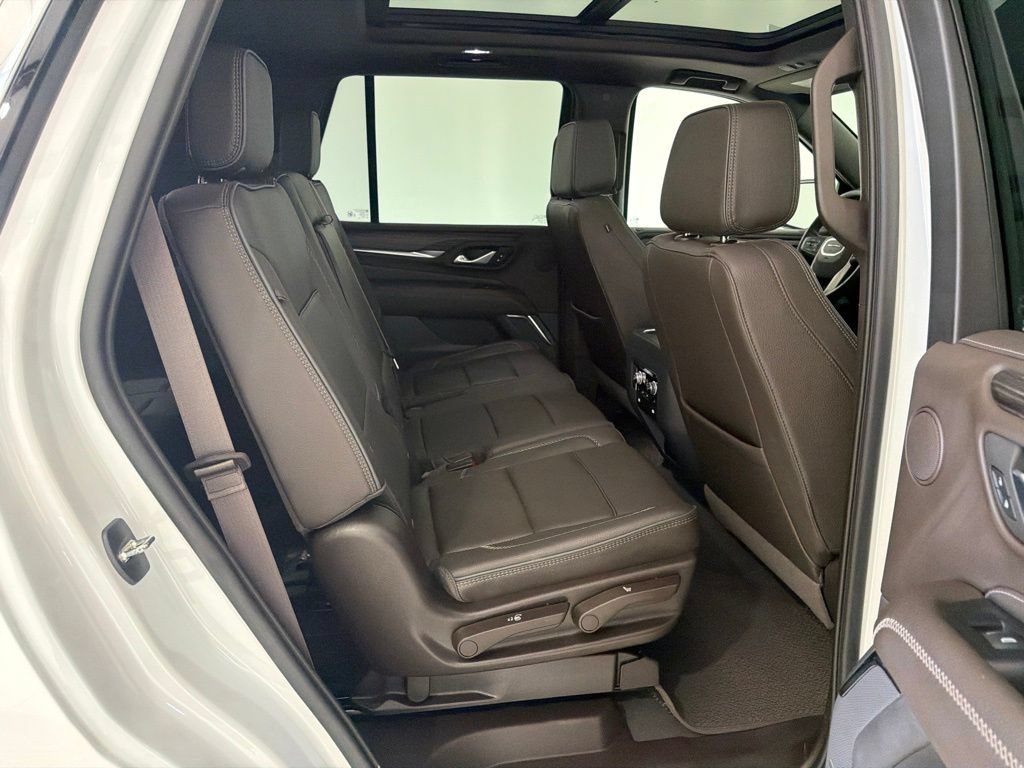 Used 2023 GMC Yukon Denali AWD/4WD image 27
