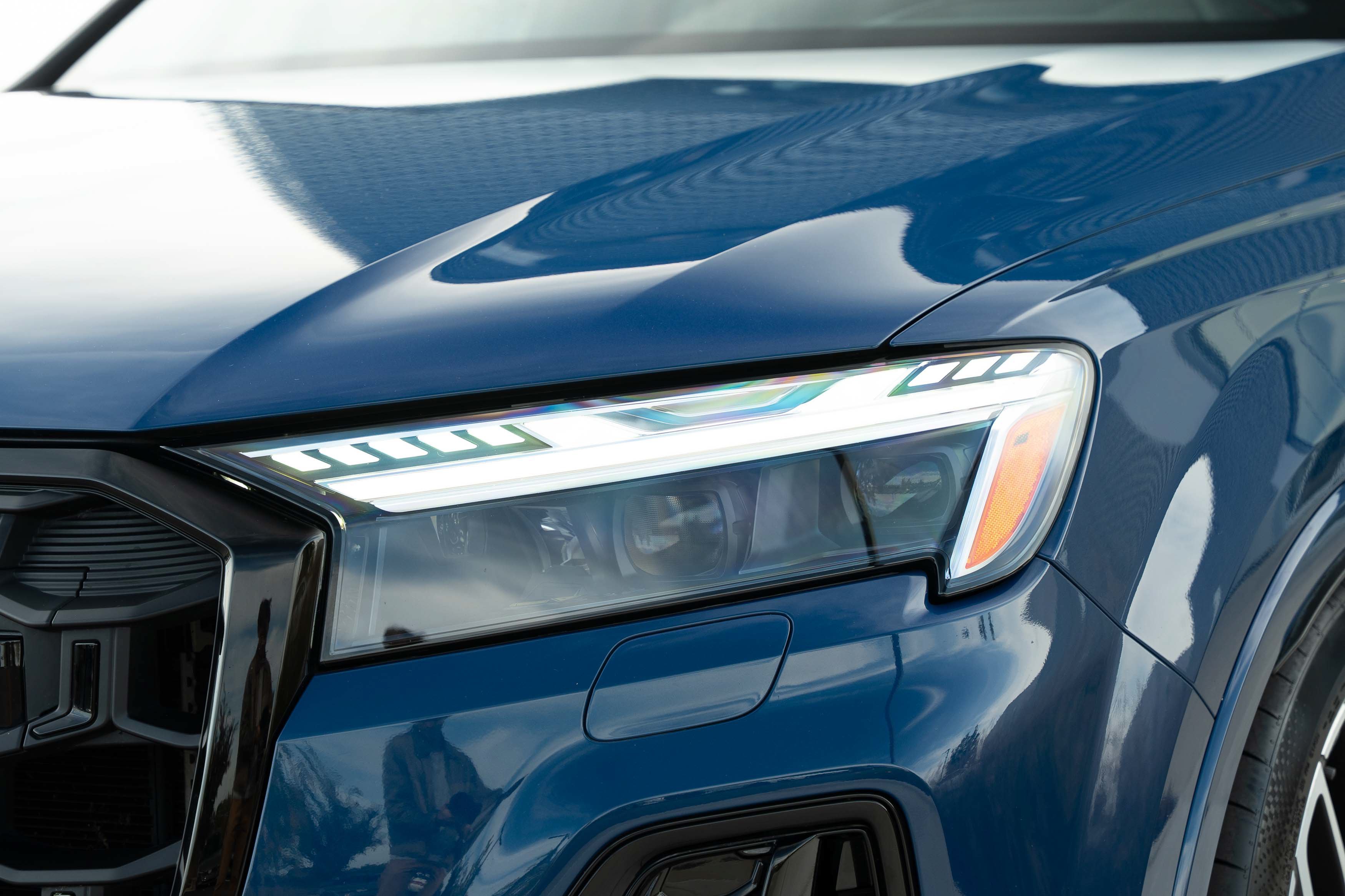 Certified 2025 Audi SQ7 Prestige AWD/4WD image 40