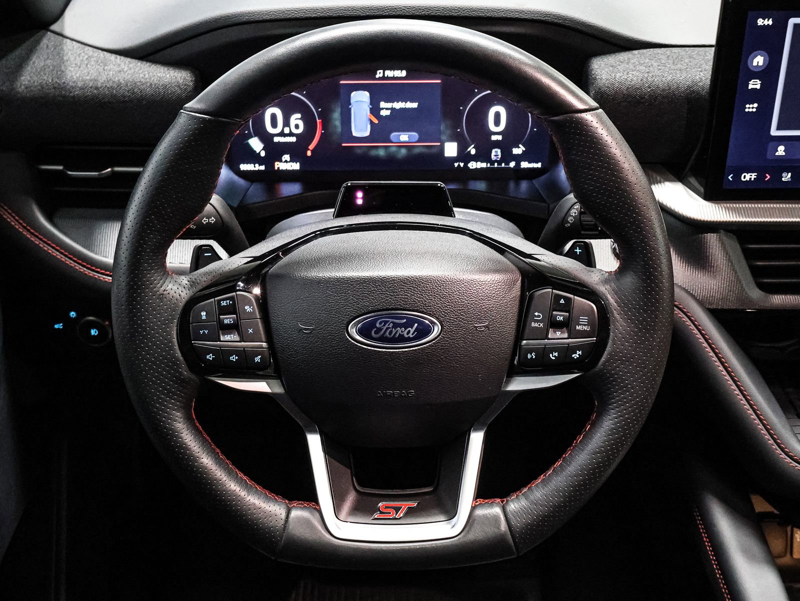 Certified 2025 Ford Explorer ST image 33