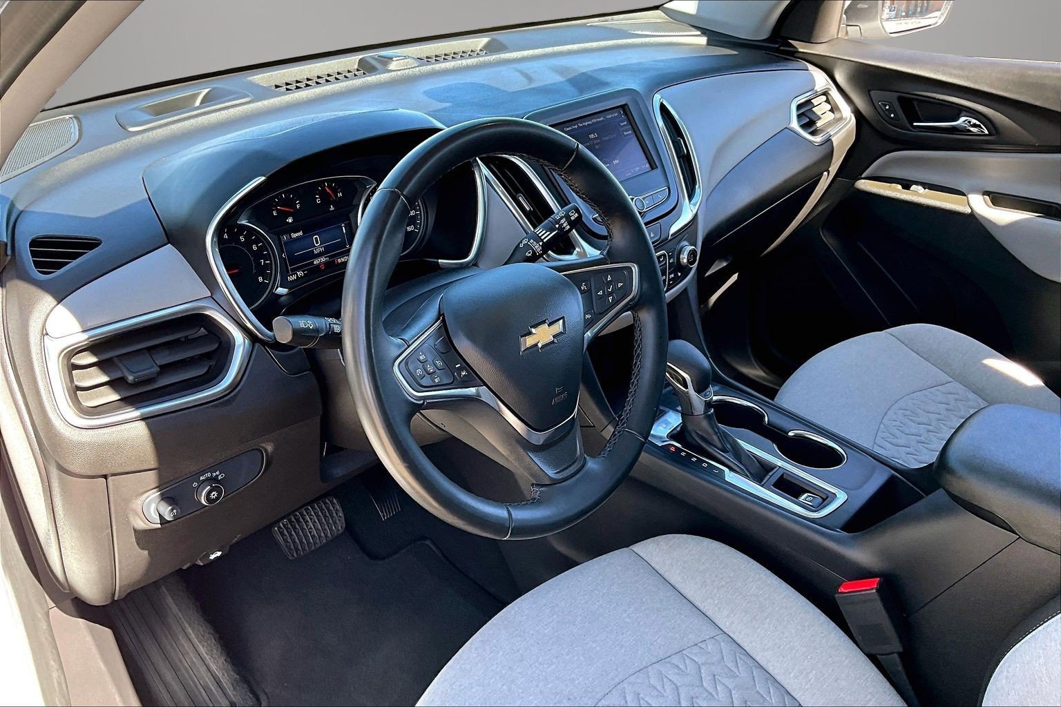 Used 2024 Chevrolet Equinox LT AWD/4WD image 17