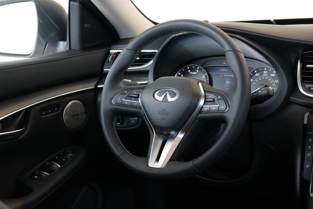 Certified 2025 INFINITI QX50 Luxe image 32