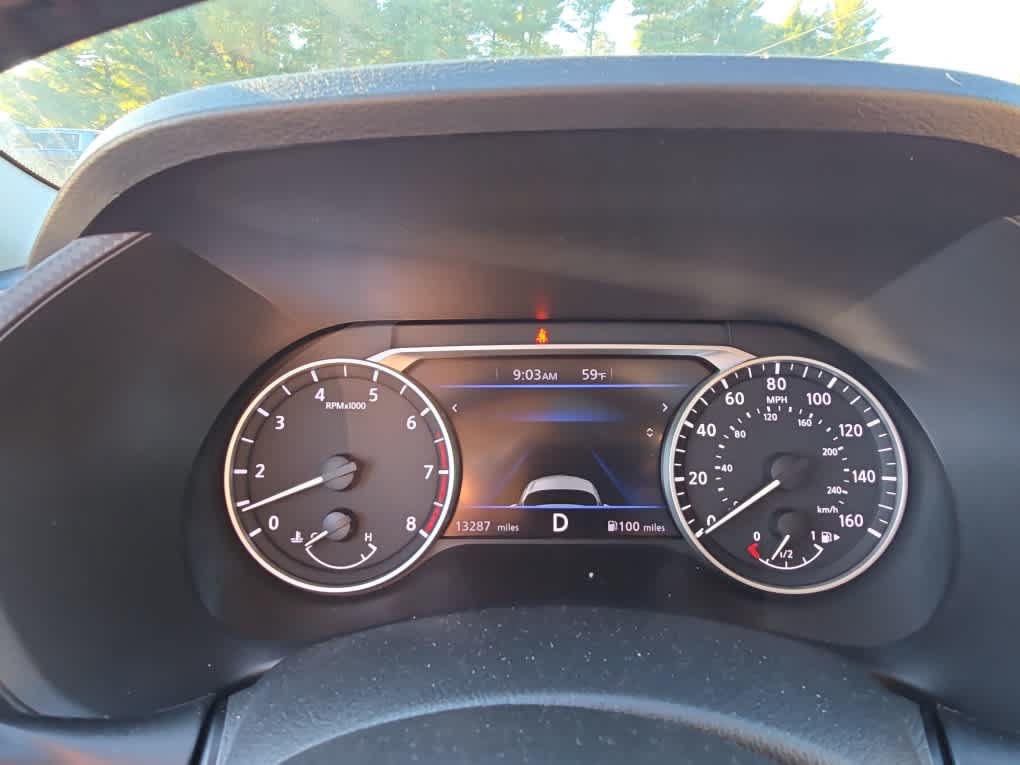 Used 2025 Nissan Sentra SV w/ SV Premium Package FWD image 13