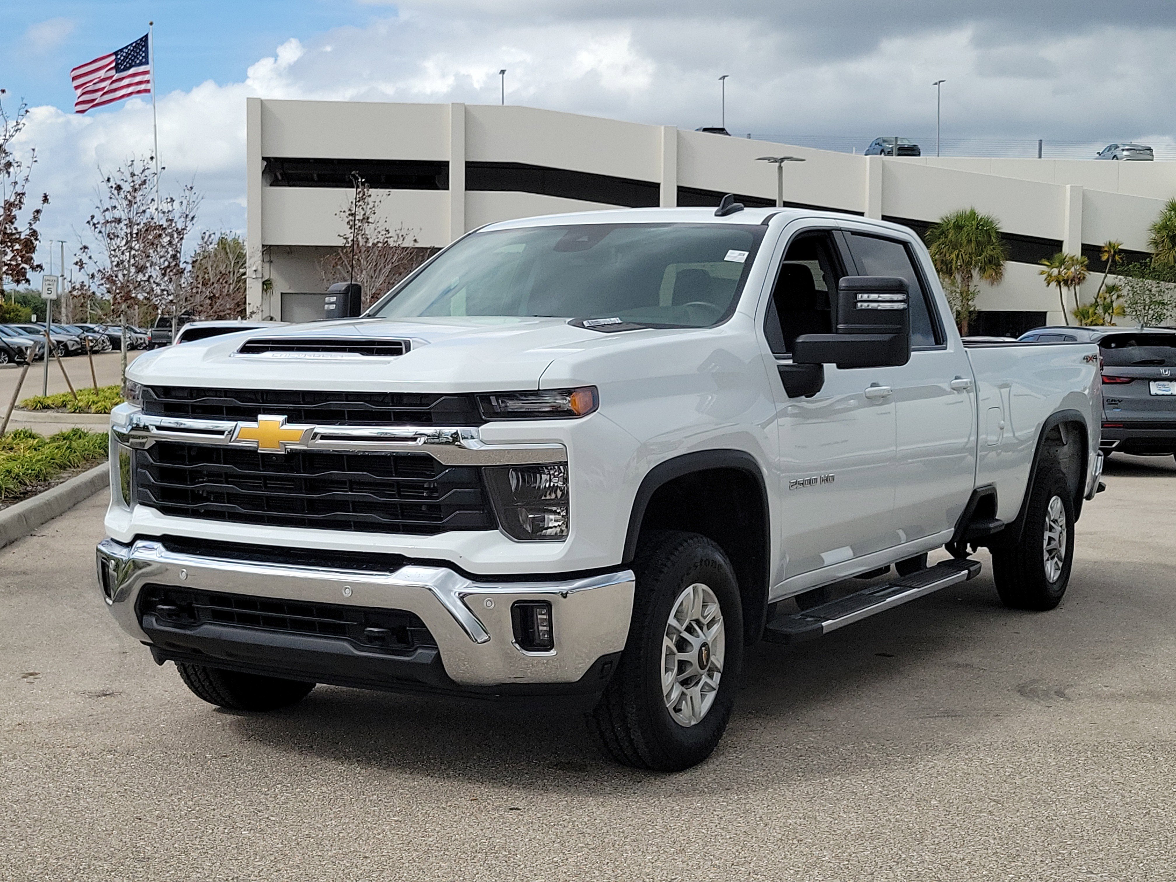 Used 2025 Chevrolet Silverado 2500 LT w/ Safety Package image 3