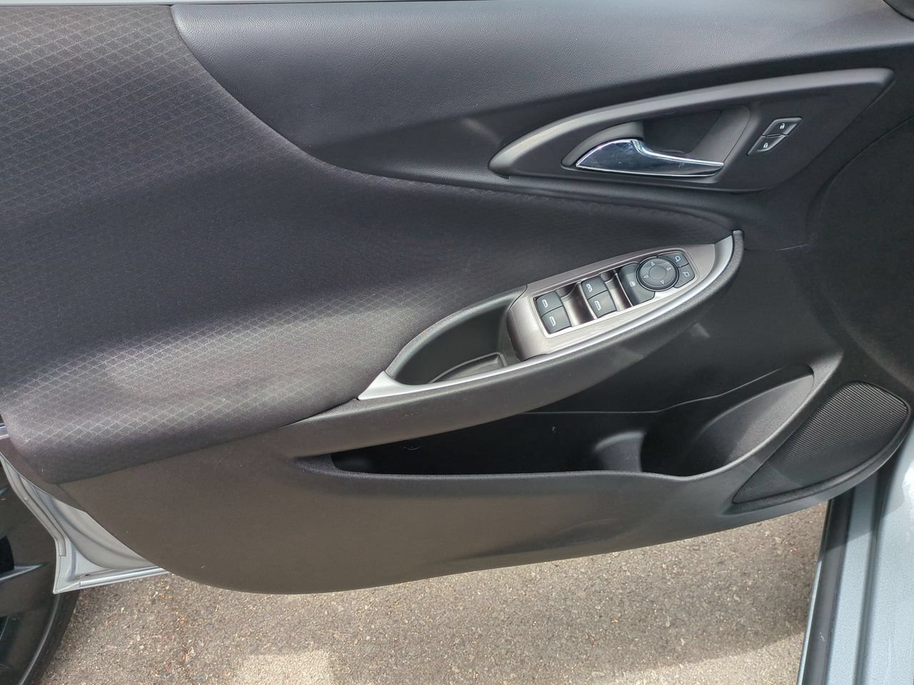 Used 2023 Chevrolet Malibu LT FWD image 22