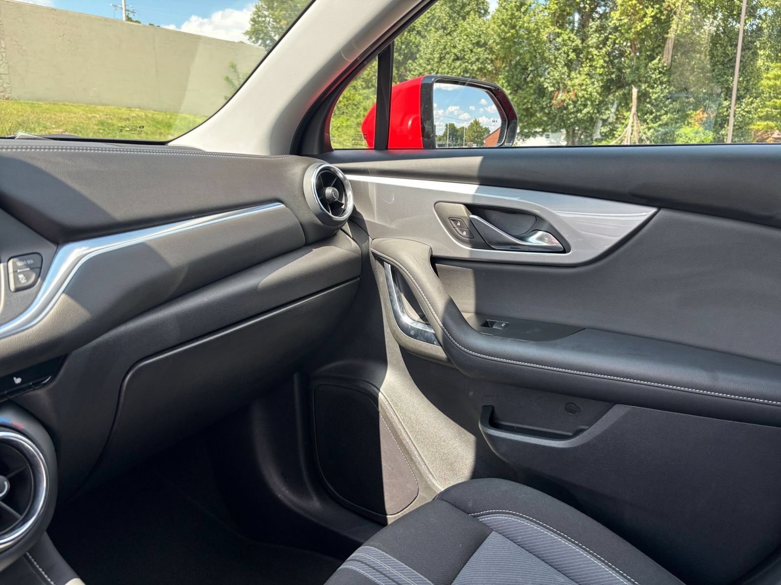 Used 2026 Chevrolet Blazer LT FWD image 35