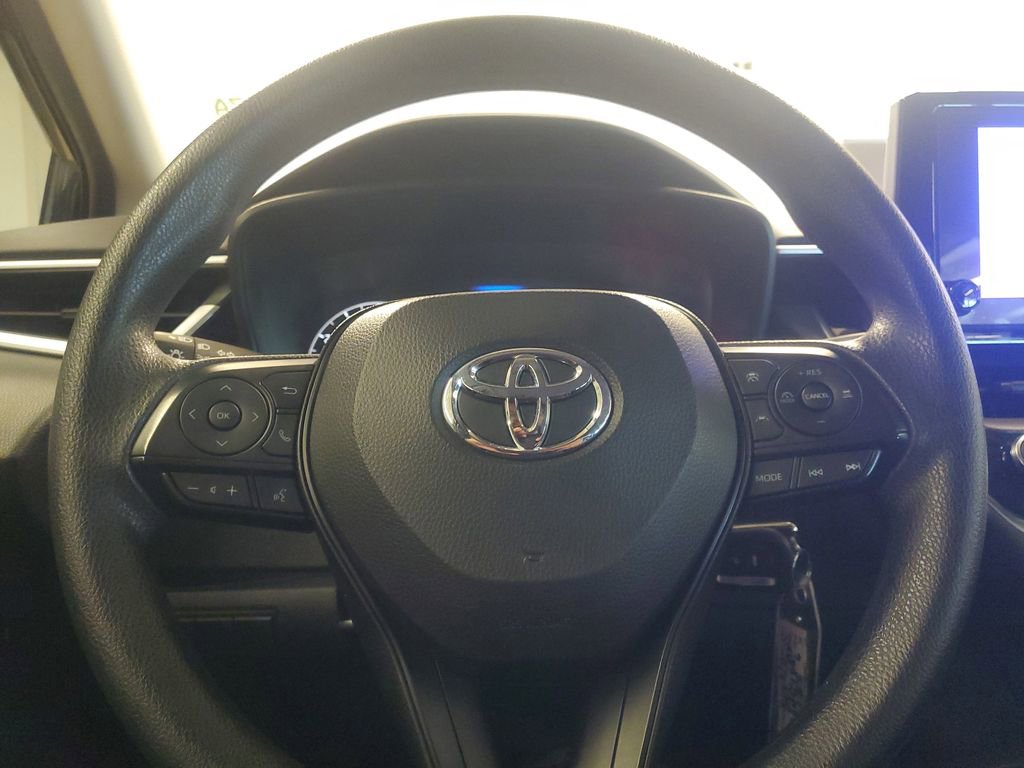 Used 2023 Toyota Corolla LE image 19