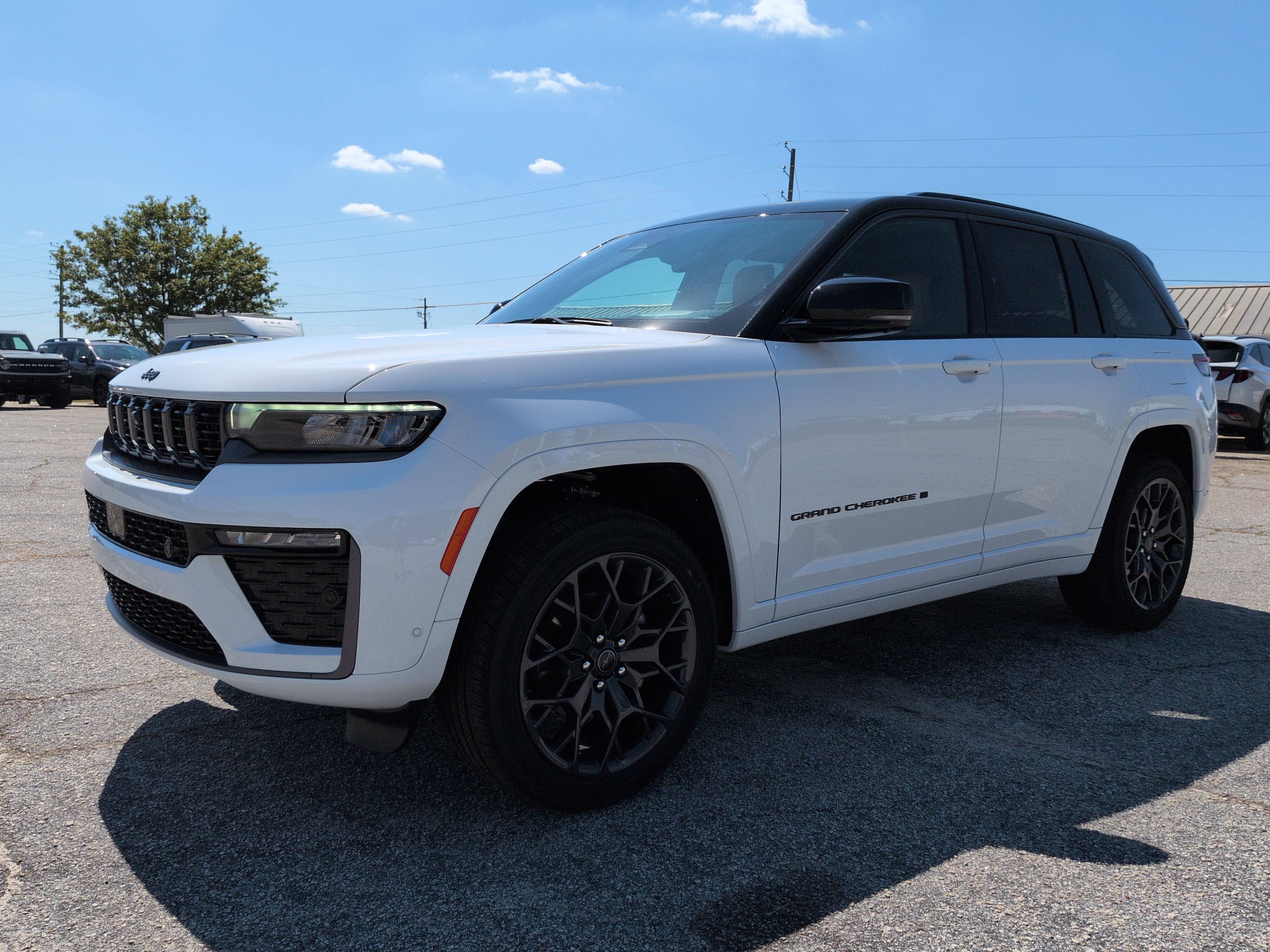 New 2027 Jeep Grand Cherokee Summit AWD/4WD image 6