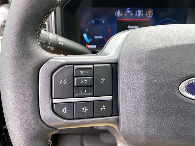 Used 2025 Ford F250 Lariat w/ Black Appearance Package image 22