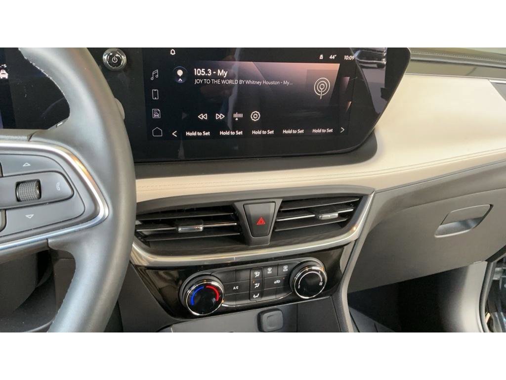 Used 2024 Buick Encore GX Sport Touring w/ Black Roof Package image 7