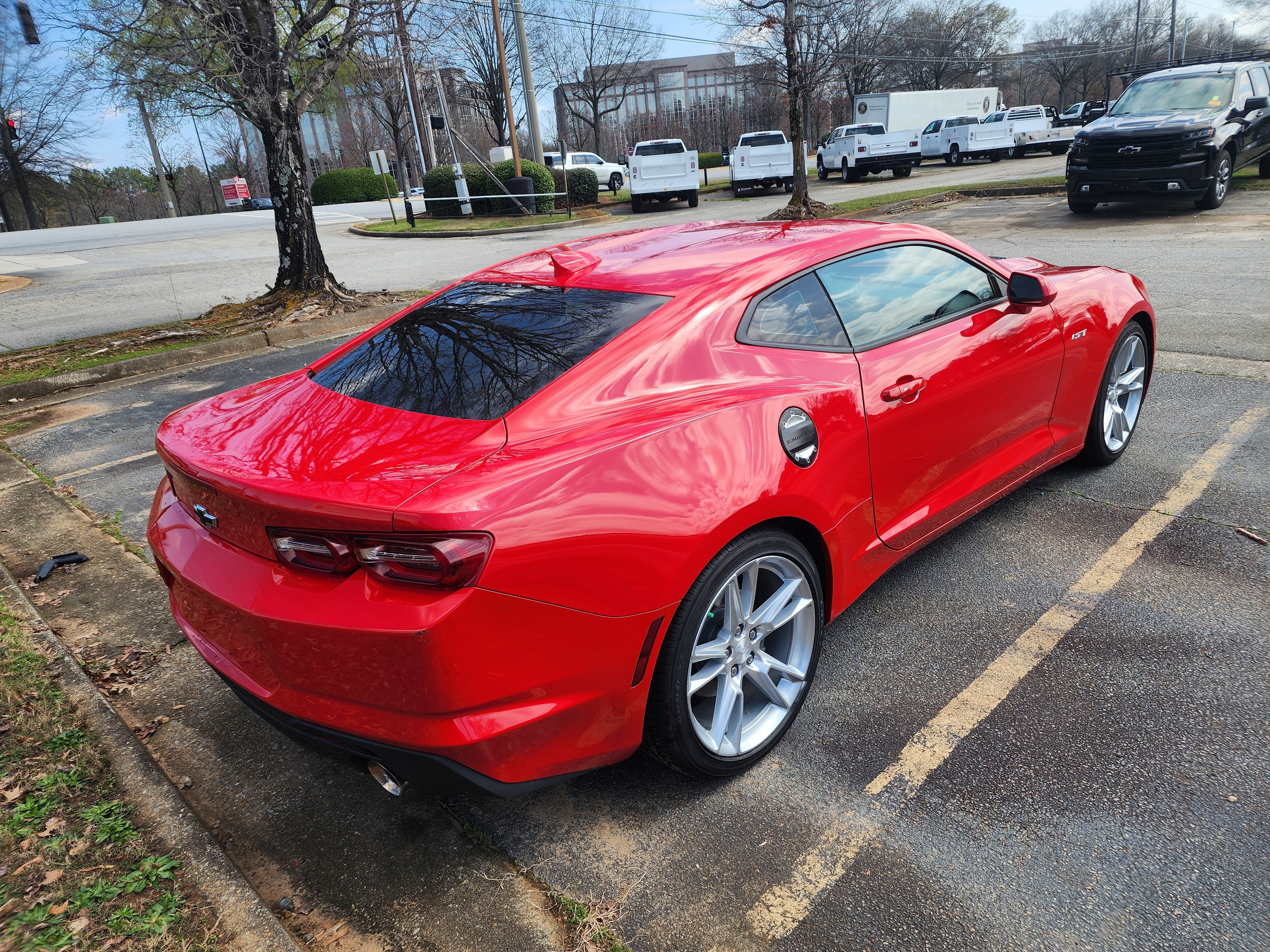 Used 2022 Chevrolet Camaro LT w/ Technology Package image 8