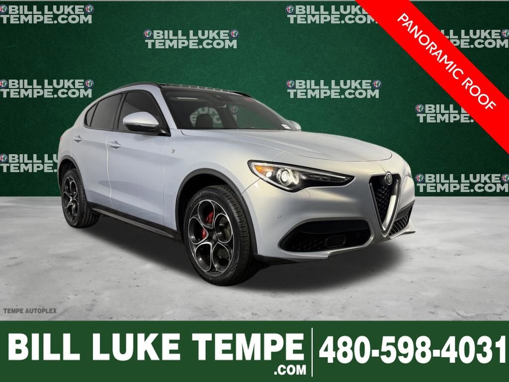Used 2023 Alfa Romeo Stelvio Ti image 1