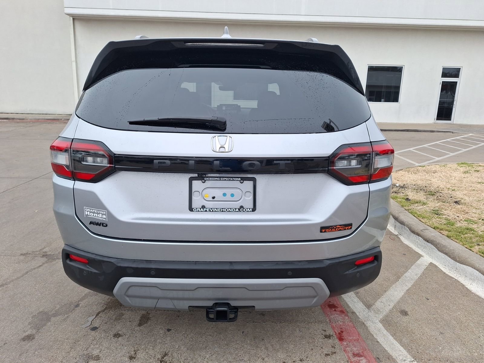 Used 2024 Honda Pilot TrailSport image 5