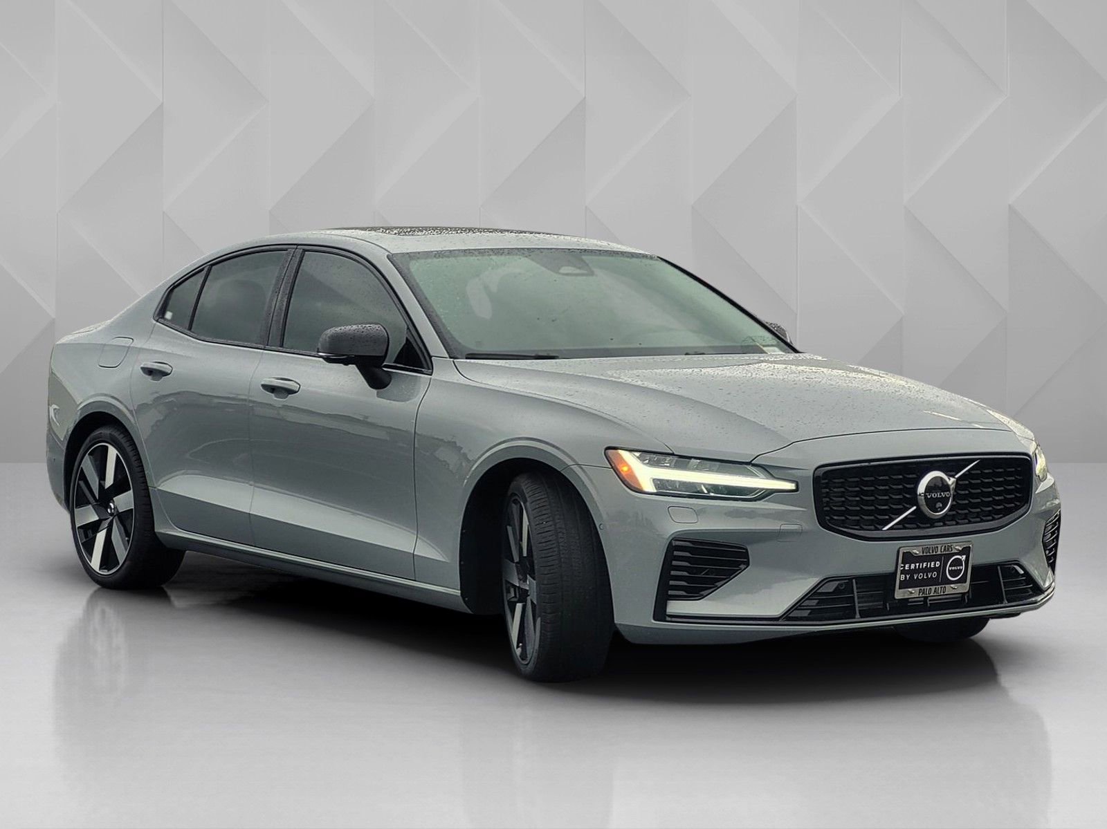 Certified 2024 Volvo S60 T8 Plus w/ Climate Package image 8
