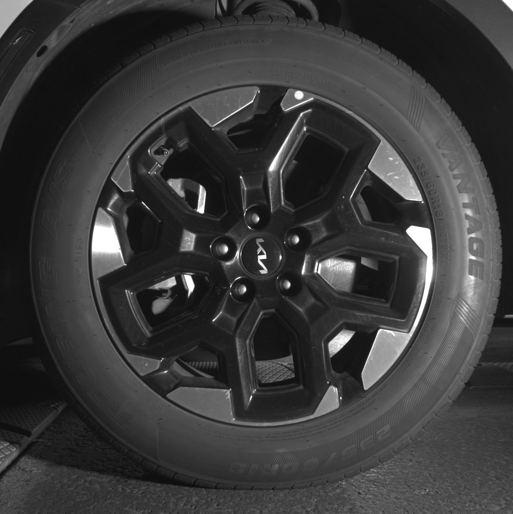 Used 2024 Kia Sorento S image 12