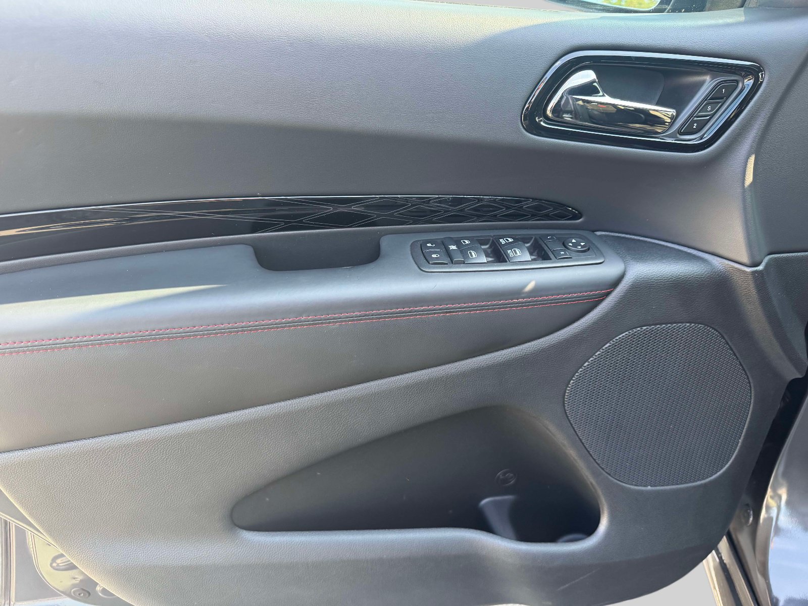 Used 2025 Dodge Durango GT AWD/4WD image 16