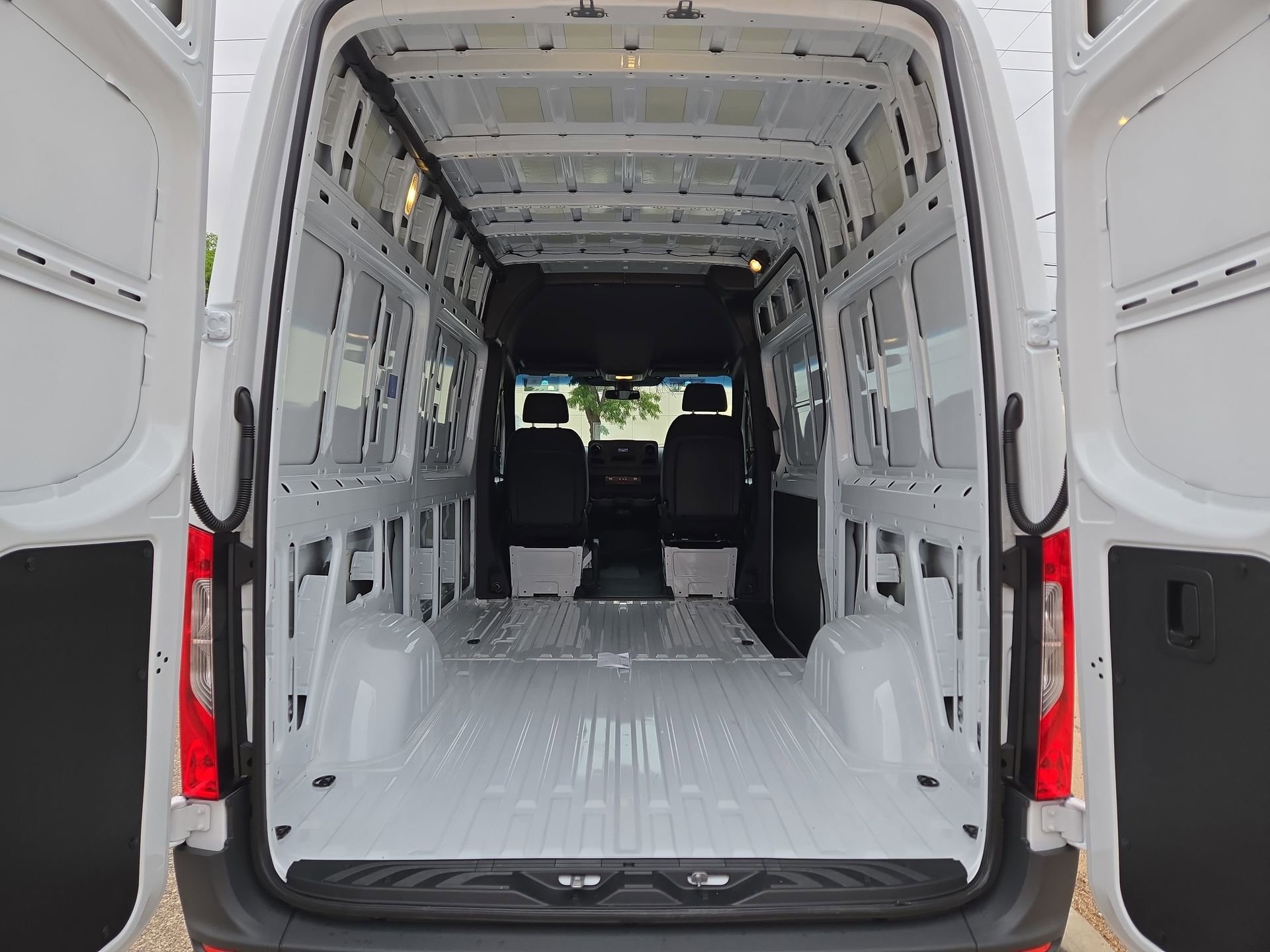 New 2026 Mercedes-Benz Sprinter 2500 image 12