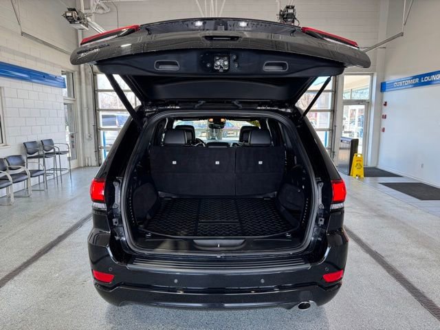 Used 2021 Jeep Grand Cherokee Laredo X image 10