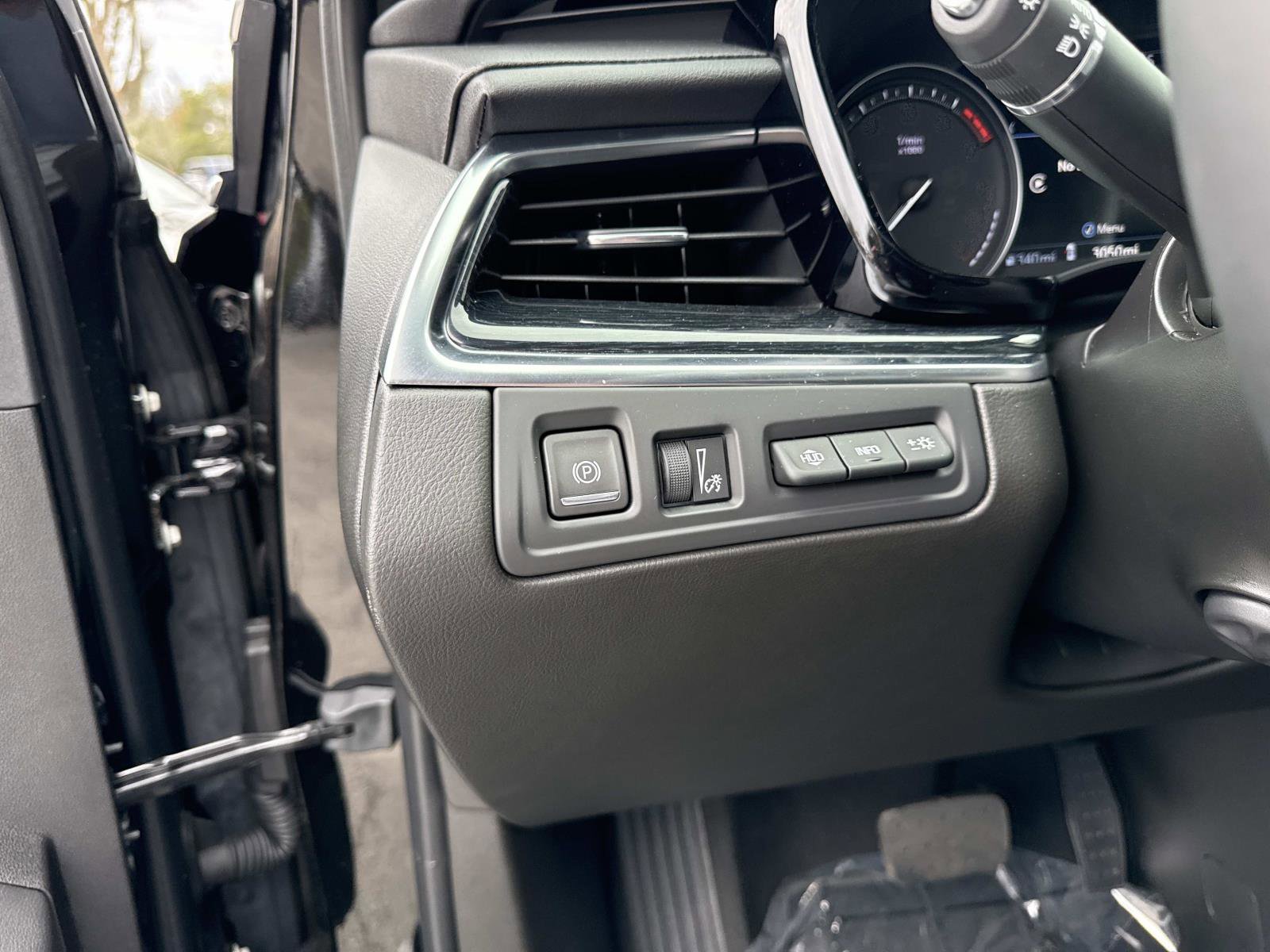 Used 2025 Cadillac XT5 Premium Luxury w/ Technology Package image 33