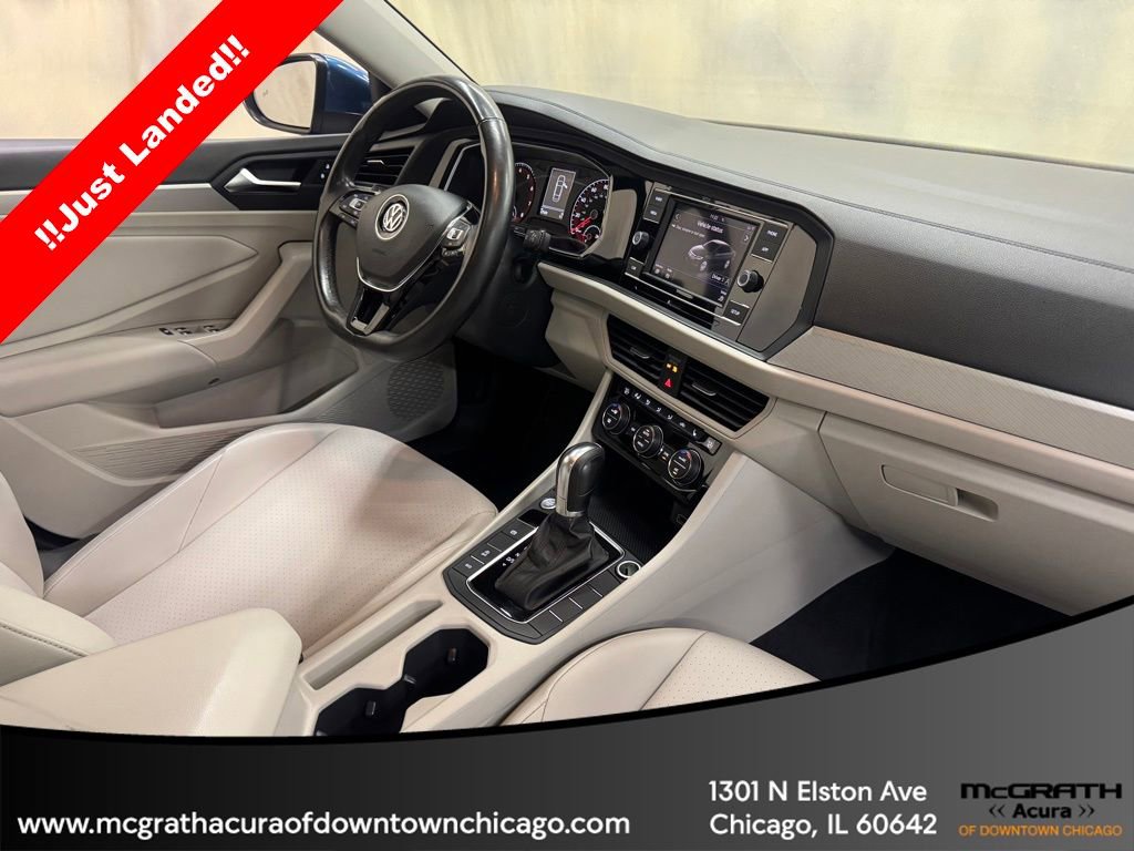 Used 2019 Volkswagen Jetta SE w/ Cold Weather Package image 24
