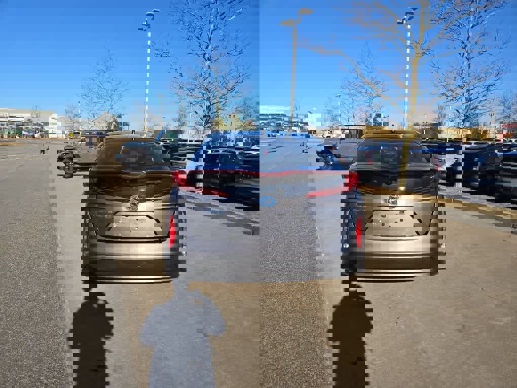 Used 2022 Toyota Prius Prime LE image 5