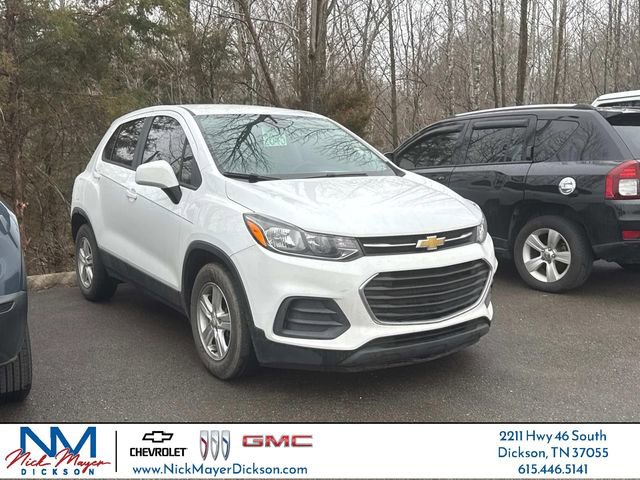 Used 2022 Chevrolet Trax LS w/ Tint and Cruise Package image 1