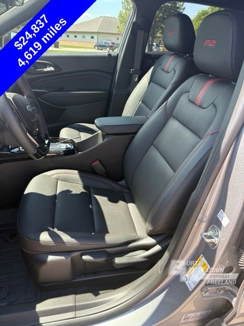 Used 2024 Chevrolet Trax RS w/ Sunroof Package FWD image 12
