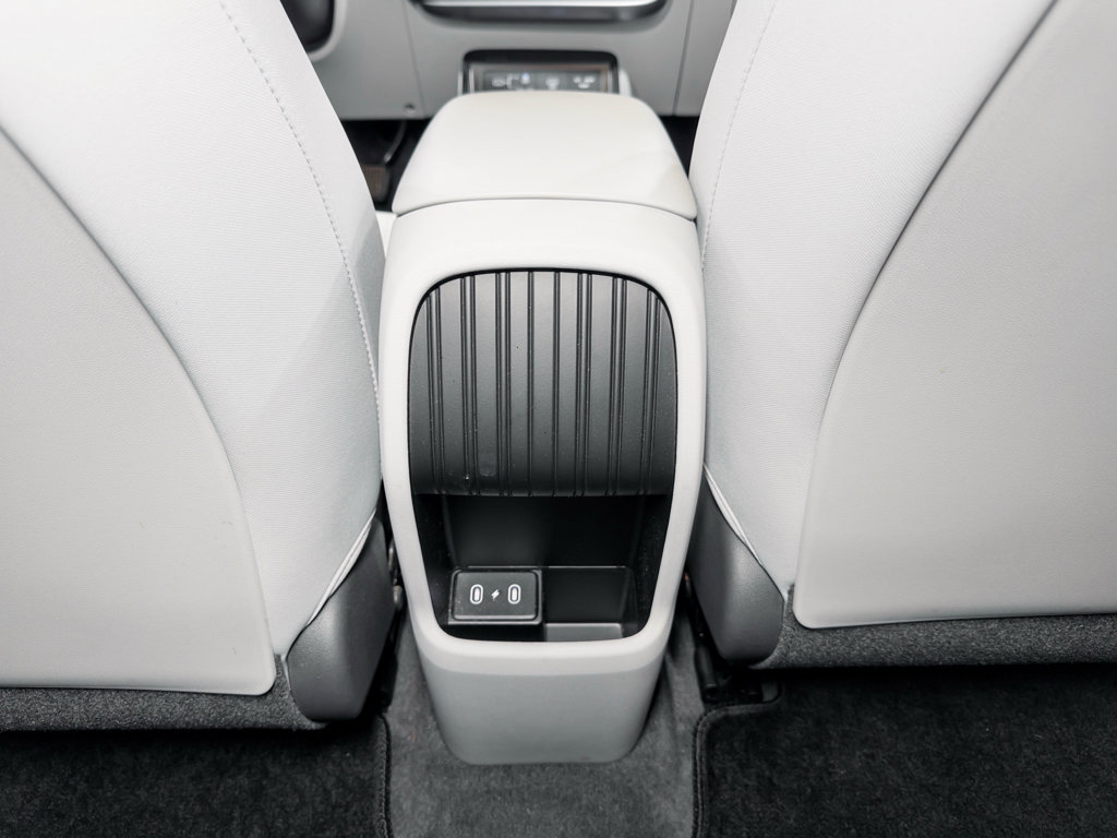 Used 2024 Hyundai Kona SE FWD image 22