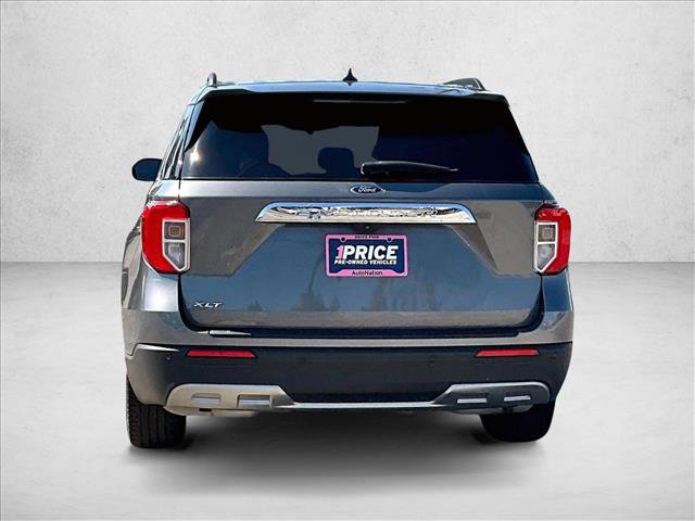 Used 2023 Ford Explorer XLT w/ Equipment Group 202A image 4