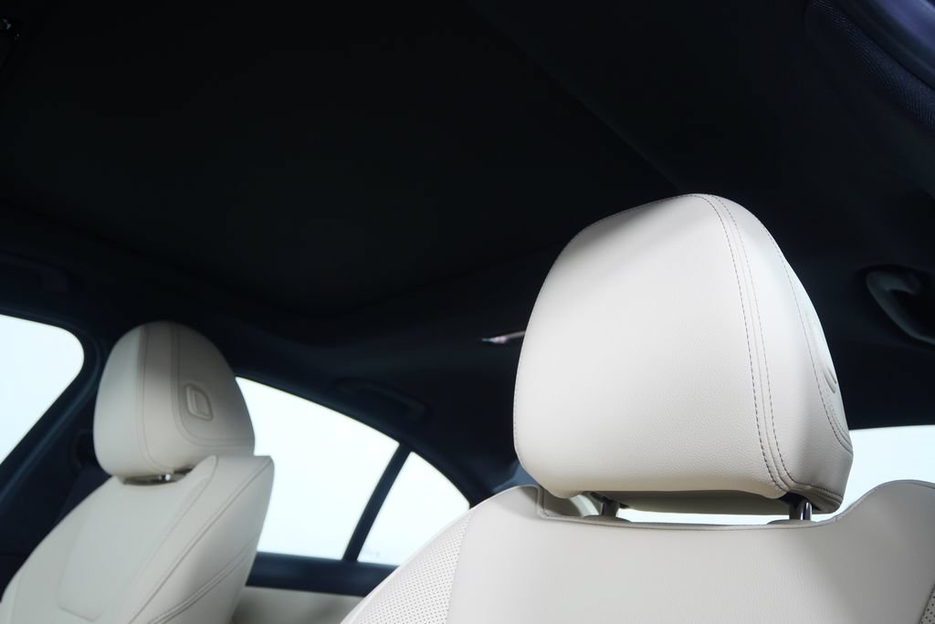 Used 2026 BMW 330i Sedan w/ Convenience Package RWD image 12