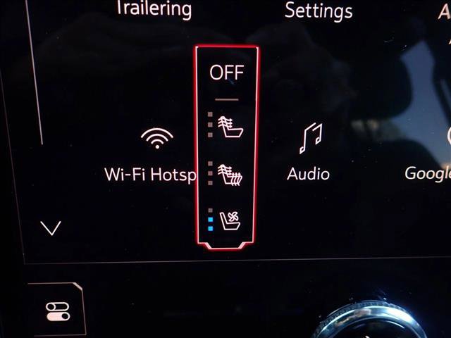 Used 2025 GMC Yukon XL Denali image 22