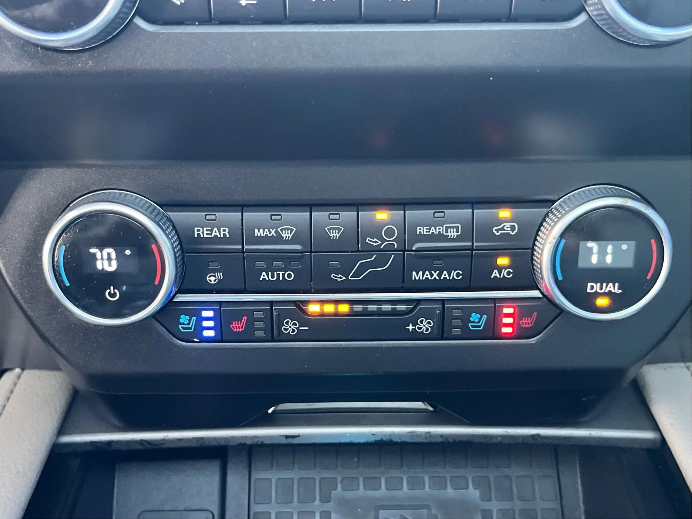 Used 2020 Ford Expedition XLT w/ Equipment Group 202A image 32