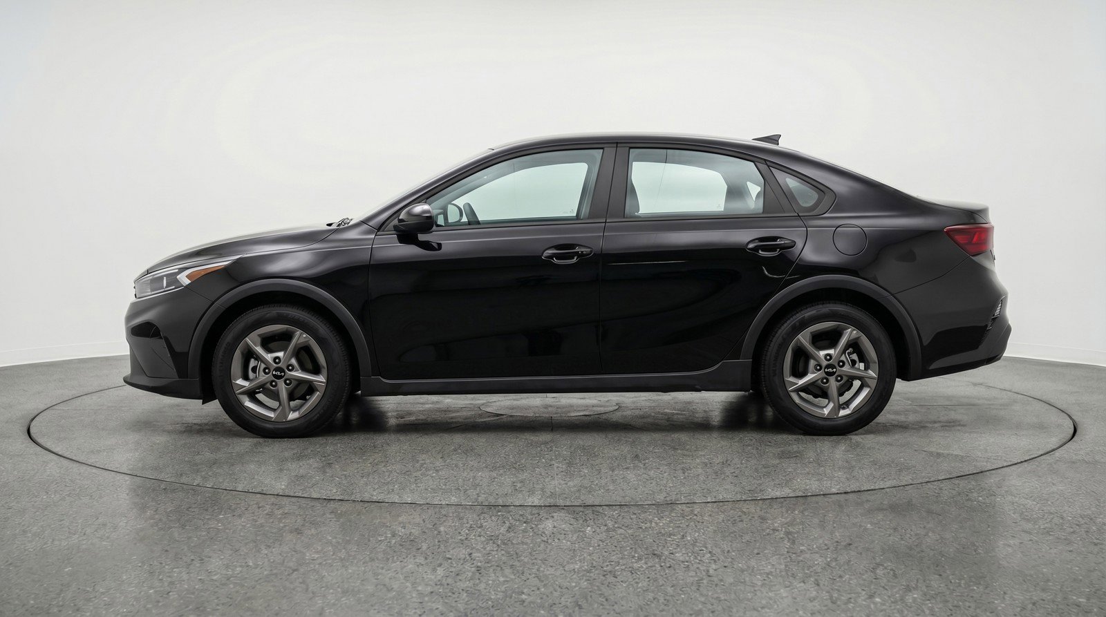 Used 2025 Kia K4 LXS FWD image 5