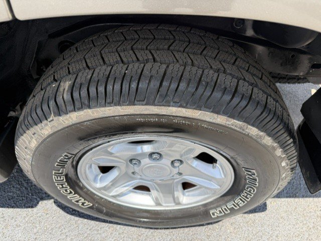 Used 2000 Toyota 4Runner Limited RWD image 8