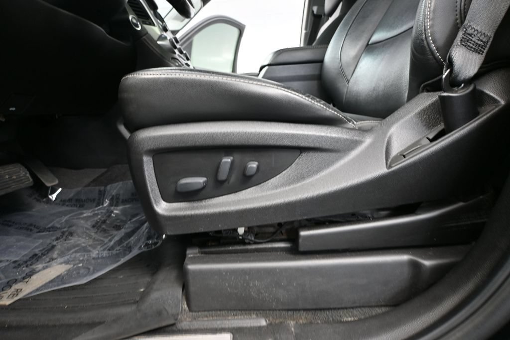 Used 2019 Chevrolet Tahoe LT w/ RST Edition AWD/4WD image 25