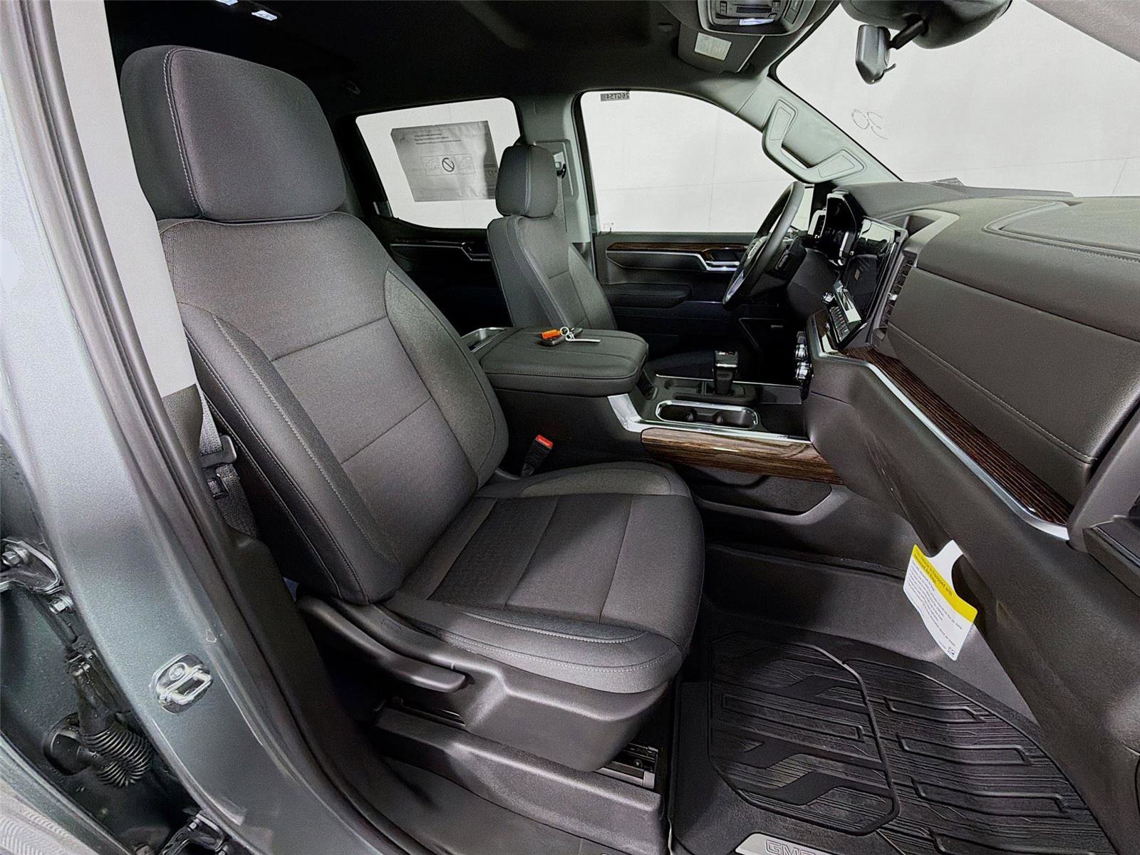 New 2026 GMC Sierra 1500 Elevation image 28