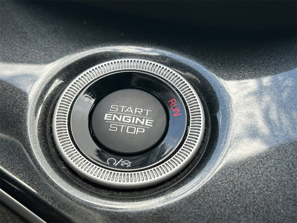 Used 2022 Jeep Grand Cherokee L Laredo image 29