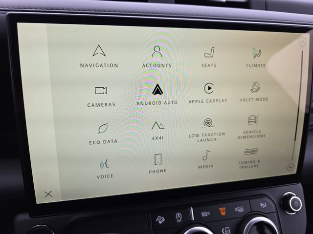 New 2026 Land Rover Defender 130 X-Dynamic SE AWD/4WD image 16